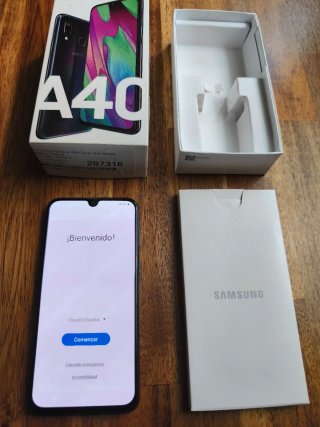SAMSUNG GALAXY A40