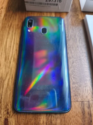 SAMSUNG GALAXY A40