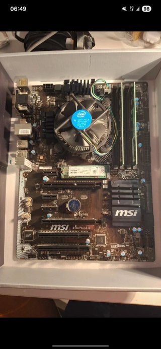 Scheda madre + cpu + ram + ssd + dissipatore