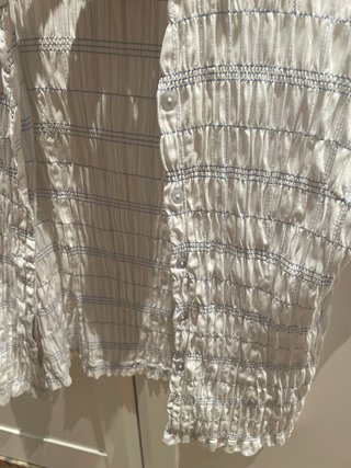 Camisa de mujer con rayas azules