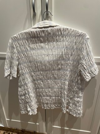 Camisa de mujer con rayas azules