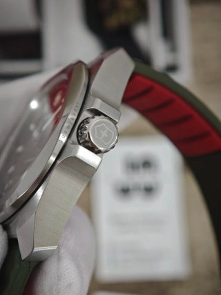 Victorinox I.N.O.X. 242017.1
