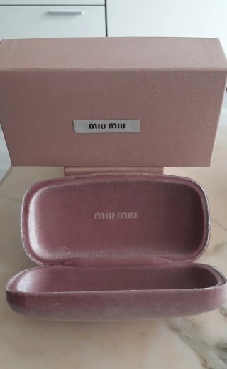 Miu Miu Caja y Estuche Gafas Rosa