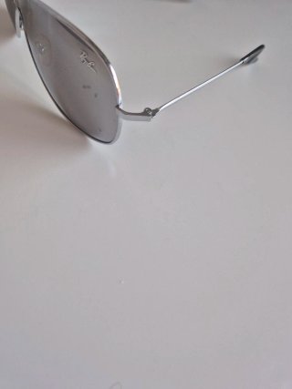 Gafas de sol plateadas