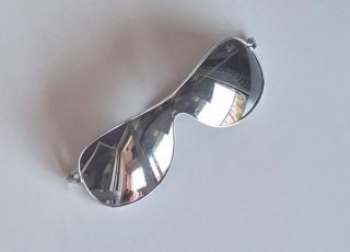 Gafas de sol plateadas