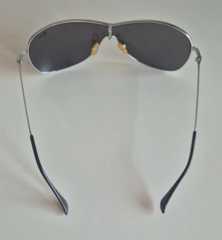 Gafas de sol plateadas