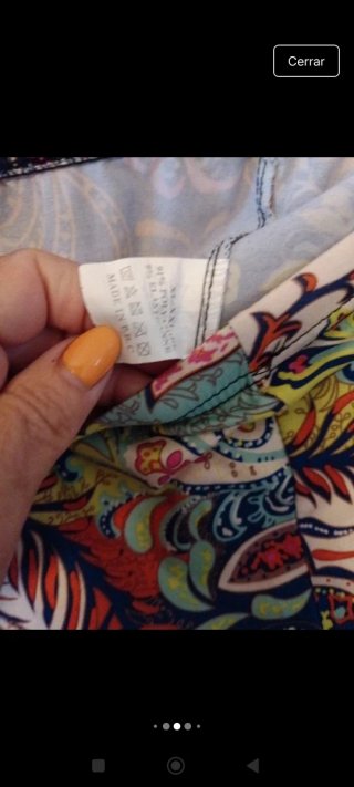 Conjunto camiseta amarilla y leggings estampado