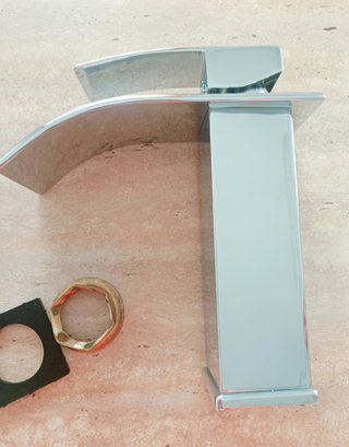Grifo de lavabo nuevo plateado lavamanos baño