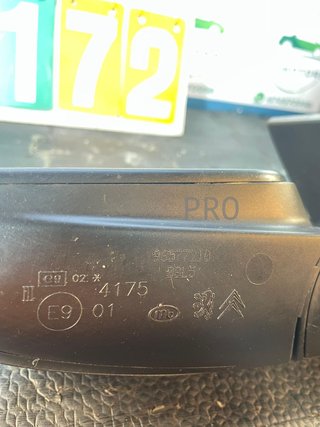 96577210 retrovisor izquierdo Peugeot 307 CC