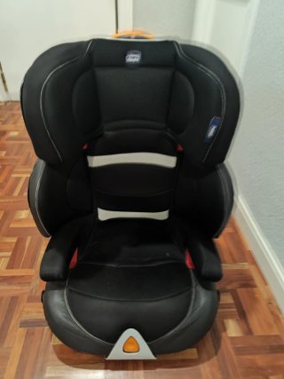 Silla de coche Chicco homologada.