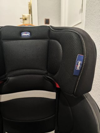 Silla de coche Chicco homologada.