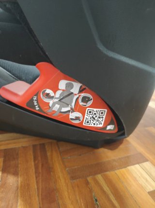Silla de coche Chicco homologada.