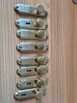Pomos de puerta latón