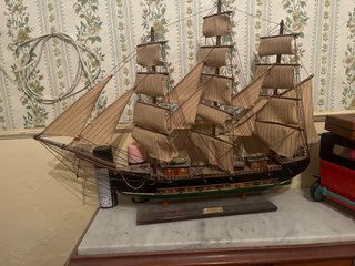 Maqueta de barco de vela