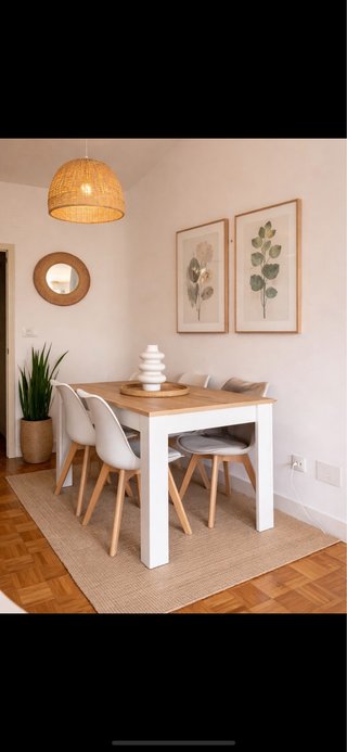 Mesa de comedor de madera