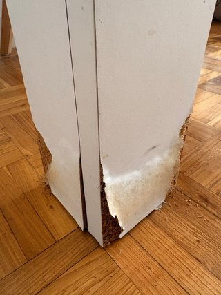Mesa de comedor de madera