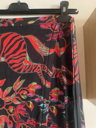 Falda pareo Custo midi estampada