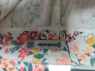 Pantalones florales blancos