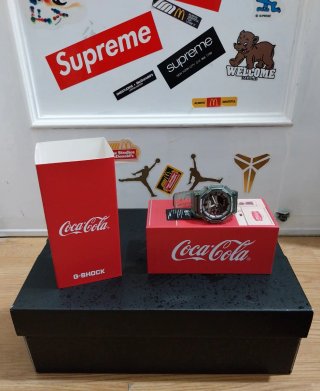 Reloj G-Shock x Coca Cola GA-2100CC-3AER