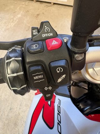BMW F 900 R ( FULL PACK )