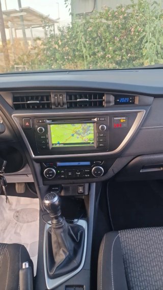Toyota Auris 2015