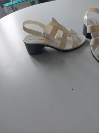 Sandalias cangrejeras Kellara blancas
