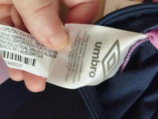 Top deportivo Umbro A estrenar