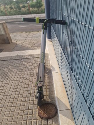 Patinete Eléctrico Gris