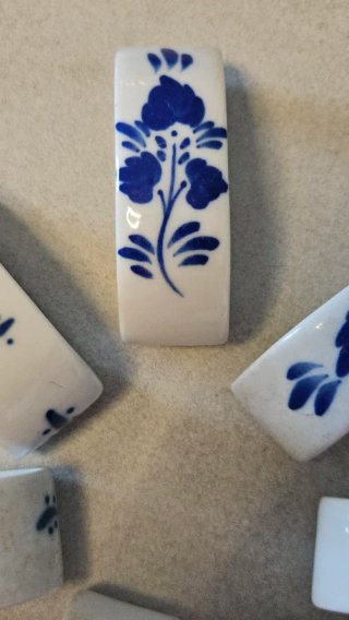 Set 7 Portatovaglioli Ceramica Dipinti a Mano
