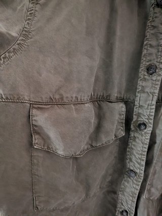 Blusa verde militar Stradivarius
