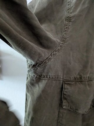 Blusa verde militar Stradivarius