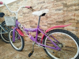 Bicicleta Morada Niña con Canasta