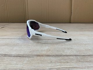 Gafas de sol KAPVOE SPORT