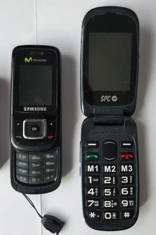 Lote 4 Teléfonos Móviles Clásicos