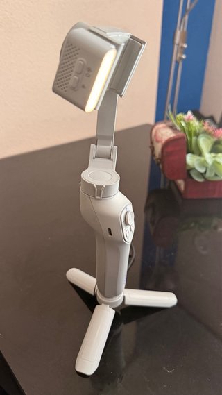 Gimbal Automático con Flash LED