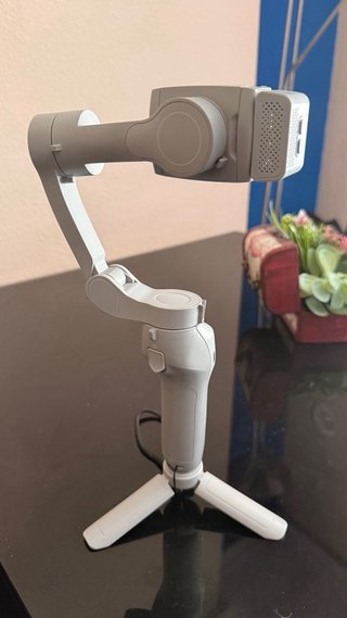 Gimbal Automático con Flash LED