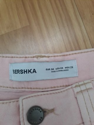 Shorts Bershka Rosa Tachuelas