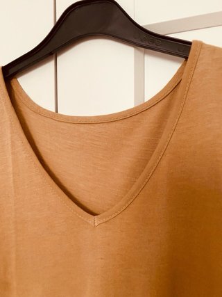 Vestido beige con etiqueta talla única