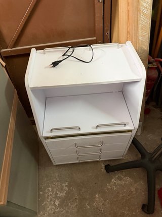 Mueble auxiliar blanco con cajones Electrico
