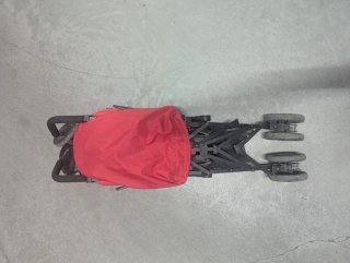 Carro de bebé Chicco plegable rojo