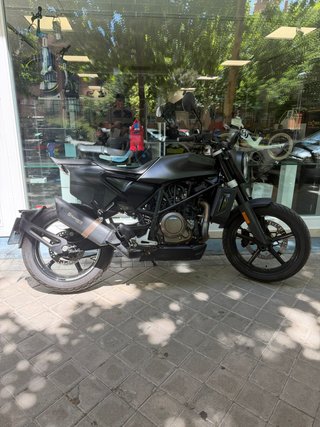 Husqvarna Svartpilen 701 2019 Negra