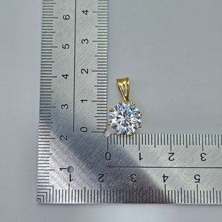 Colgante de Oro 18K, Piedra central, 2,57gr, 2cm