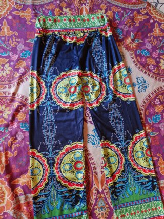 Pantalones H&M psicodélicos talla S
