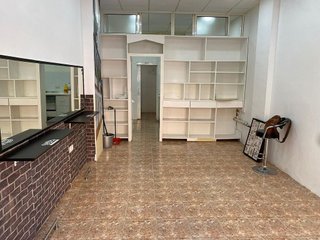 Local comercial en venta en Arroyo de la Miel en Benalmádena