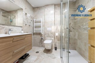 Piso en venta en Camino de Ronda - Rosaleda en Granada
