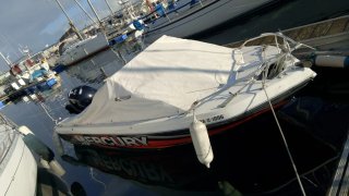 Barco recreo KHARY con motor Mercury