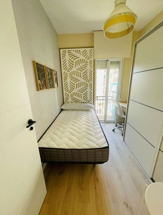 Piso en alquiler en Polígono Cartuja – La Paz en Granada