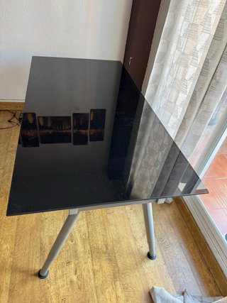 Mesa de cristal negra