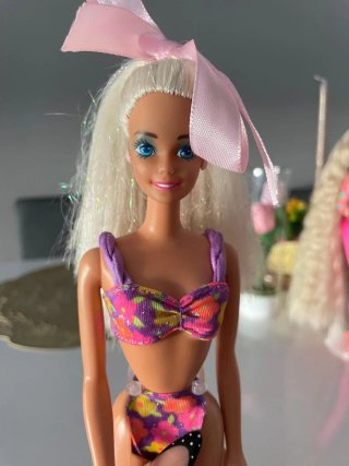Bikini vintage Barbie con fiocco rosa floreale
