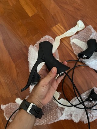 Frenos SRAM Rival AXS - manetas y pinzas